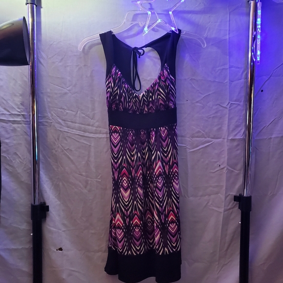 Dress - Picture 4 of 4